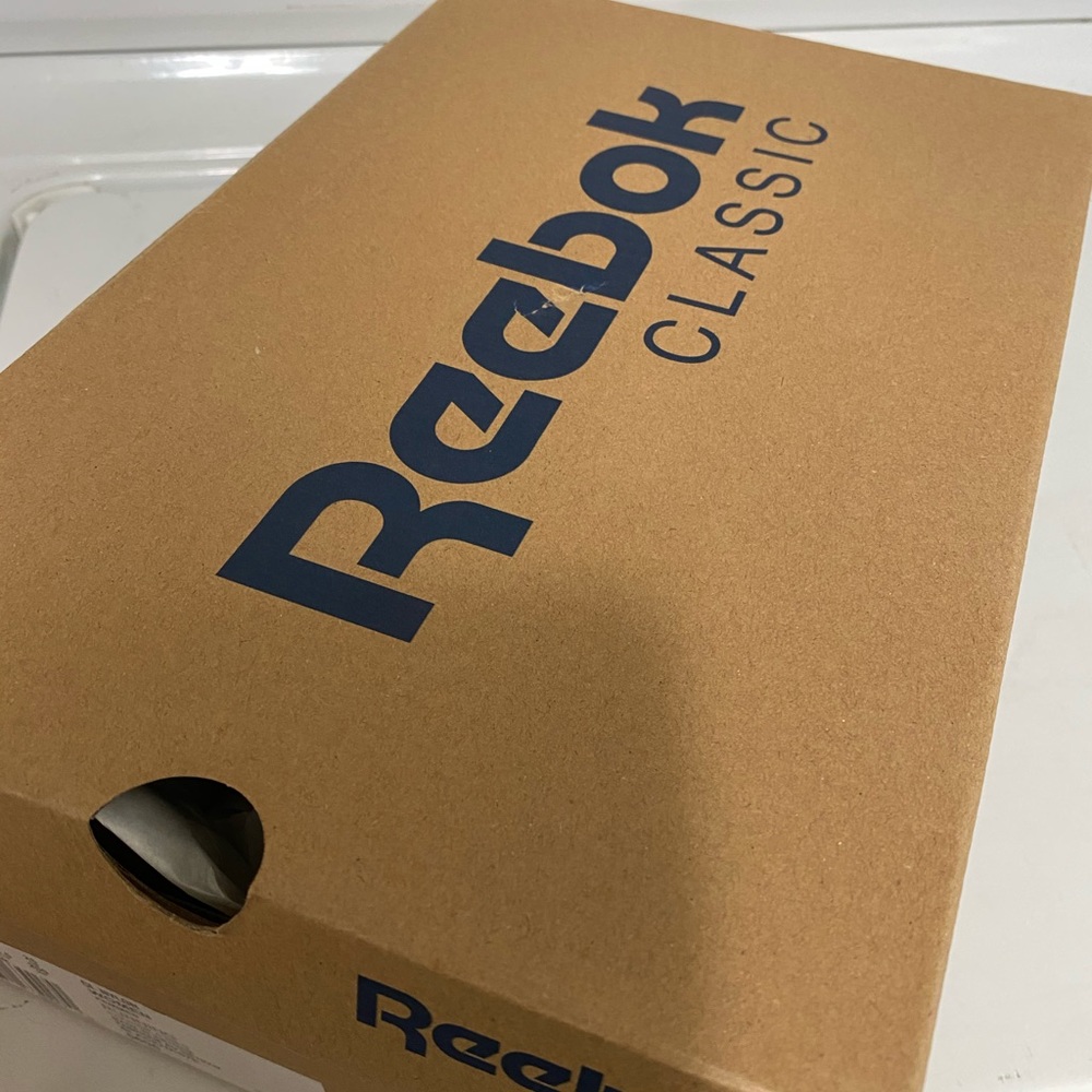 Classic Reebok’s - Picture 2 of 7